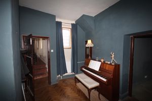 Photo 7- click for photo gallery